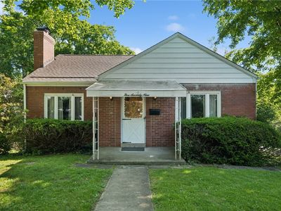 579 Oxford Blvd