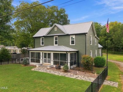 1406 E Main St