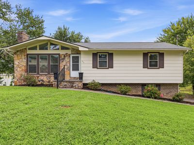916 Tri Cir NE