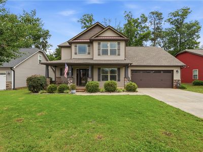 142 Norfolk Cir