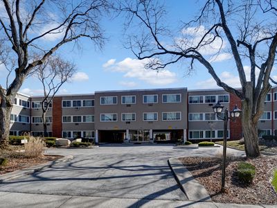 1139 Leavitt Ave APT 301