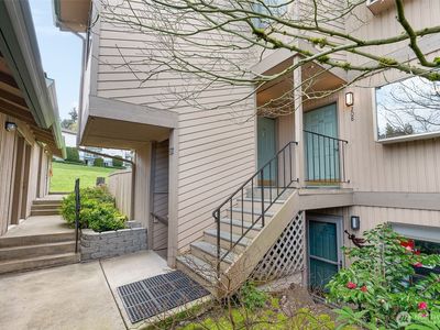 23003 Lakeview Drive #208