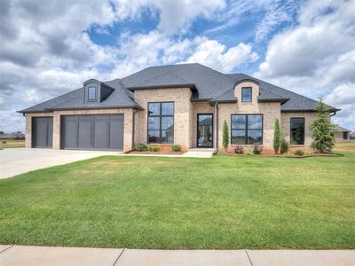 2229 W Cole Dr