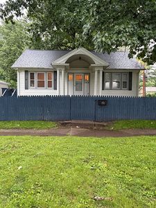 1914 Louisa St