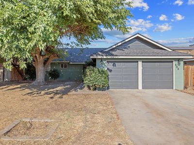Property at 988 Laurel Avenue, Lindsay, CA