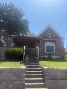 Property at 2424 Olive St, Saint Joseph, MO