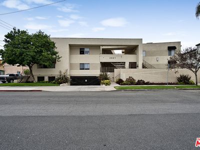 2005 Grismer Ave