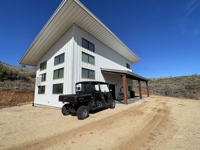 1076 E Horseshoe Springs Rd