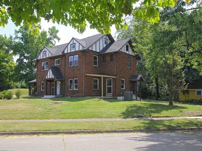 1326 Amherst Pl