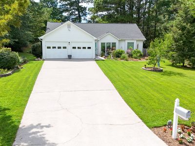 Property at 1215 Brookton Dr, Dacula, GA