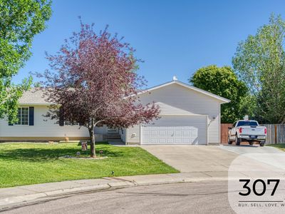 2406 N Buckboard Ct