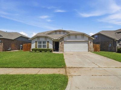 3913 W 104th Ct S