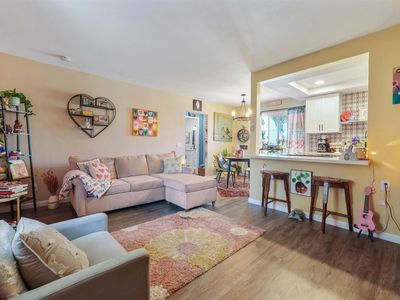 4161 Winona Ave APT 8