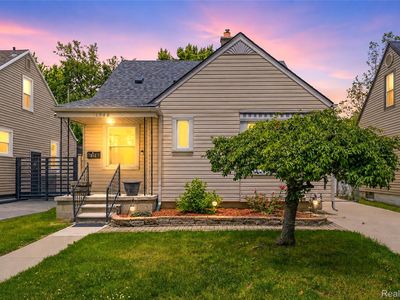 1946 Leblanc St