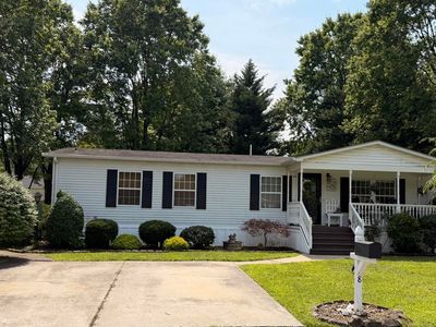 8 Tanglewood Drive