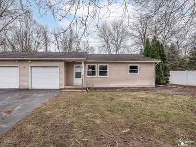 292 S Division St #2B