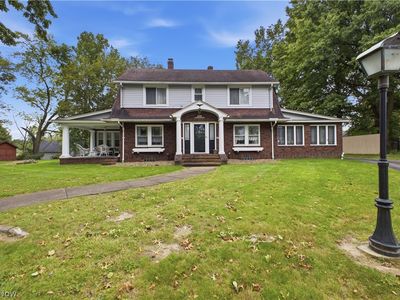 24 Overlook Blvd