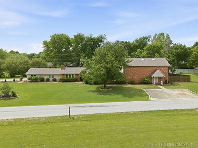 202 Meadow Rd