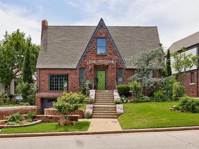 412 NW 35th St