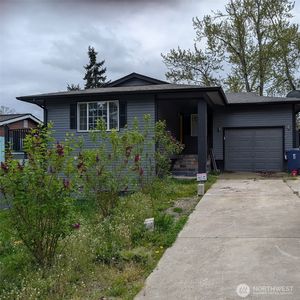 1216 E 60th