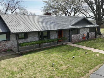 202 Warren Rd