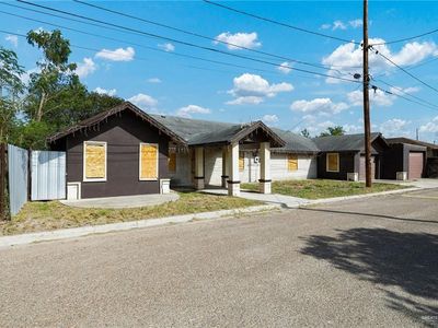 Property at 879 Austin Rd, Roma, TX