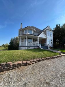 10149 Emerald Dr