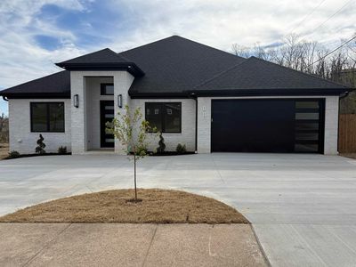 1015 N Shackleford Rd