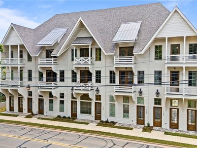 310 Samford Ave #205