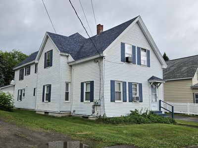 8 Pleasant Street