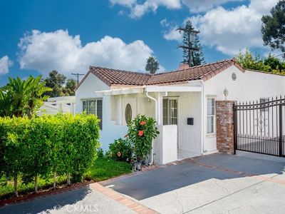 729 Glenmore Blvd
