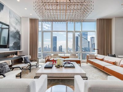 460 W 42nd St APT PH1C