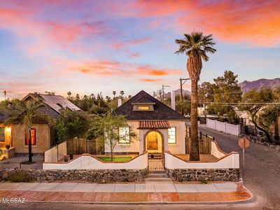 215 E University Blvd