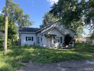 374 S 2nd St