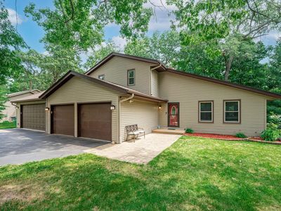 13739 Briarwood Ln
