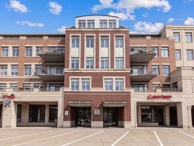 120 N Northwest Hwy Unit 405