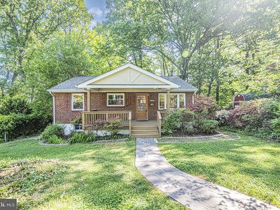 6466 Oakwood Dr