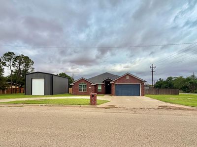 2302 Highland Dr