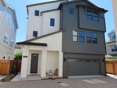 122 Sunnyside Ct