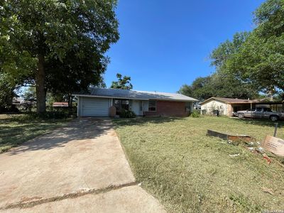 Property at 515 Margo, Pearsall, TX