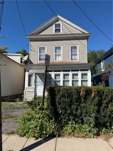 20 W Broadway