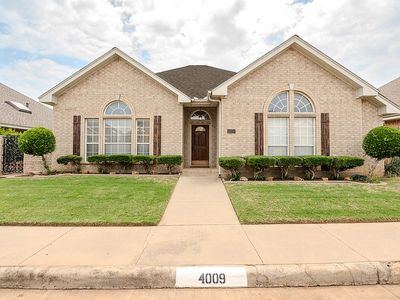 4009 Kingsbury Dr