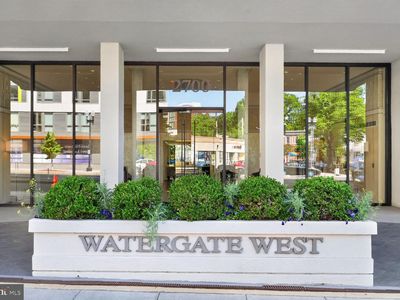 2700 Virginia Ave NW #304