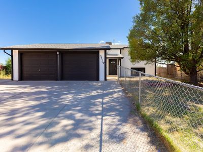 3229 Bunting Ave