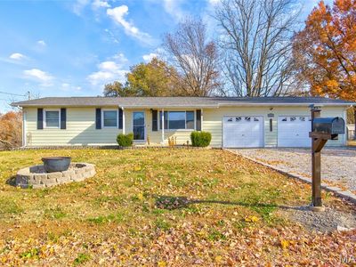 Property at 527 Strohbeck Ln, Bethalto, IL