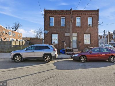 2049 Margaret St