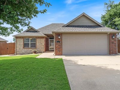 402 W Worchester