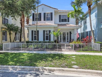 212 W Bay Cedar Circle