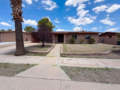 7949 E Manitoba Pl