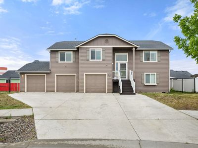12417 W Pacific Ct